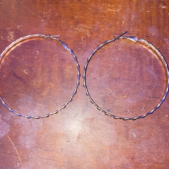 Rose gold textured earrings - Picture 1 of 3